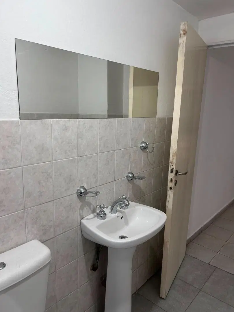 Peron 1562- 1 Dormitorio.- 1