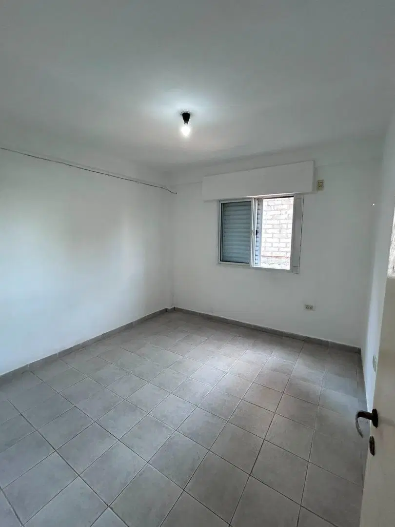 Peron 1562- 1 Dormitorio.- 3