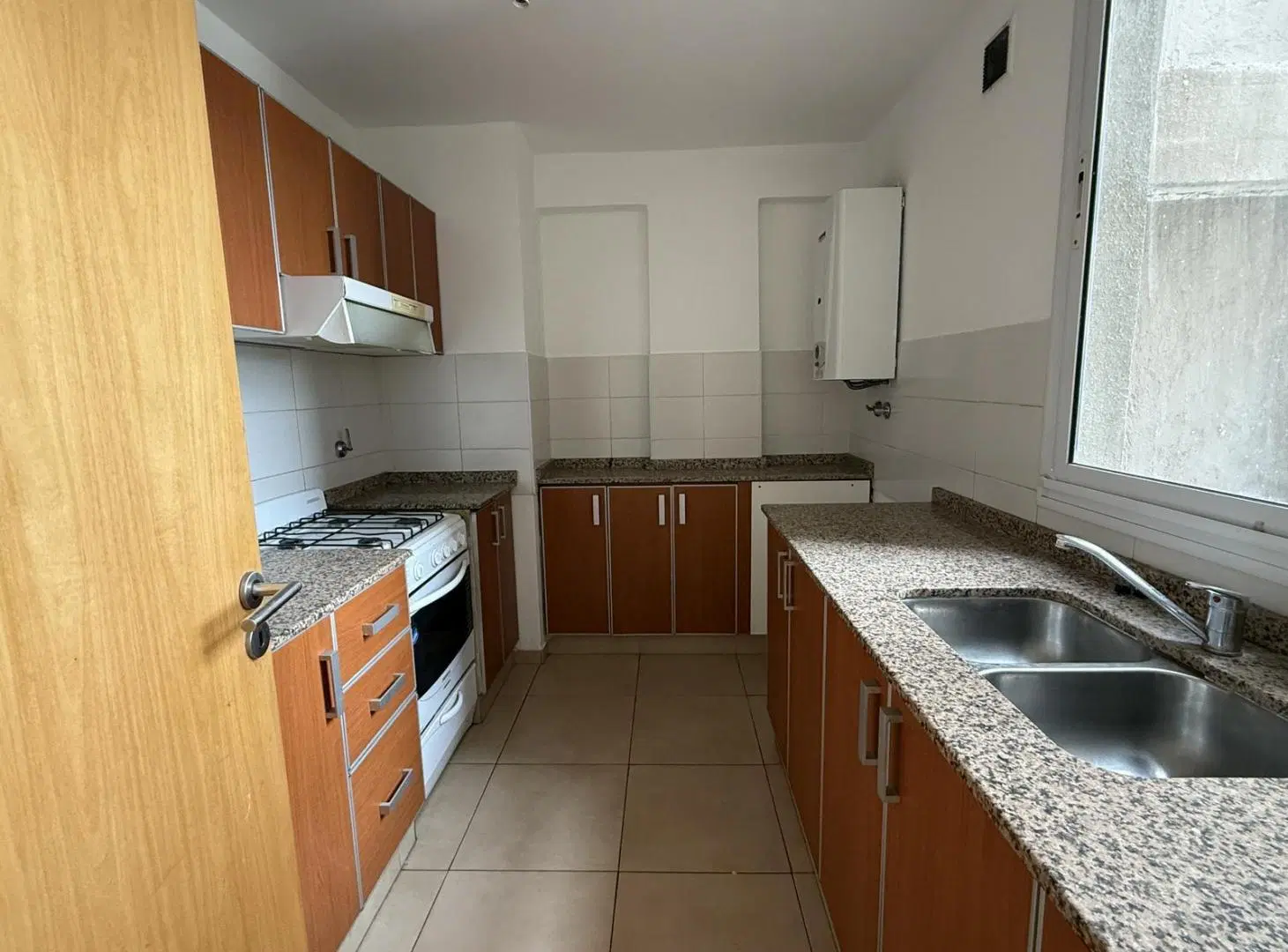 ALQUILO DEPTO. MUY AMPLIO externo con balcon NUEVA CORDOBA 4