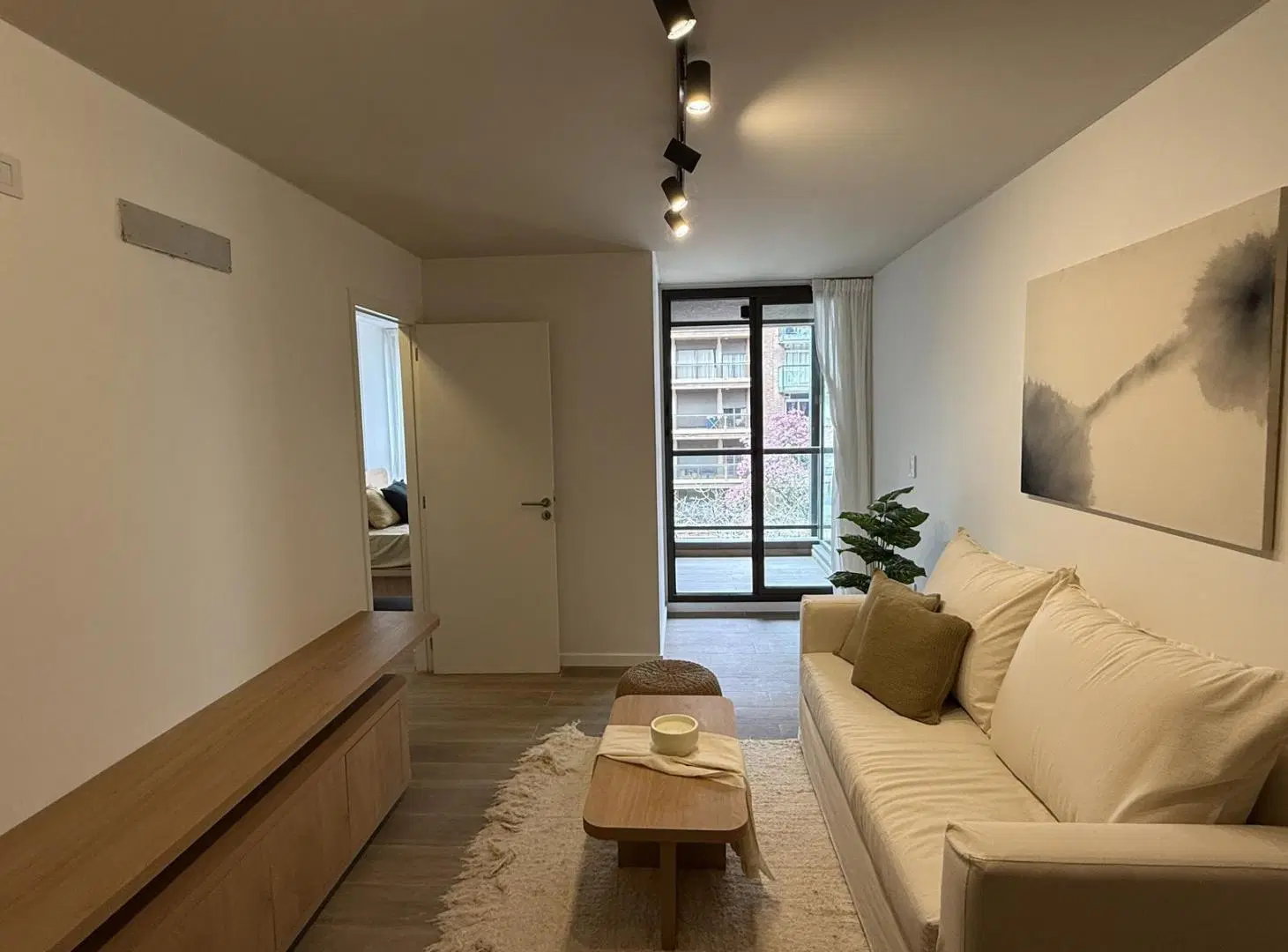 Nueva Cordoba FRENTE con TERRAZA propia PISO ALTO OPCIONAL COCHERA 4