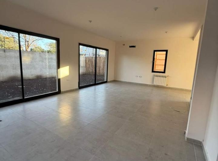 ALQUILER DUPLEX Estrenar! para VIVIR en TU FAMILIA 3 Dor, Suite, Radiadres, Coch 5