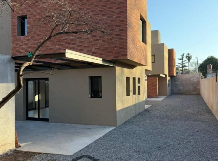 ALQUILER DUPLEX Estrenar! para VIVIR en TU FAMILIA 3 Dor, Suite, Radiadres, Coch 1