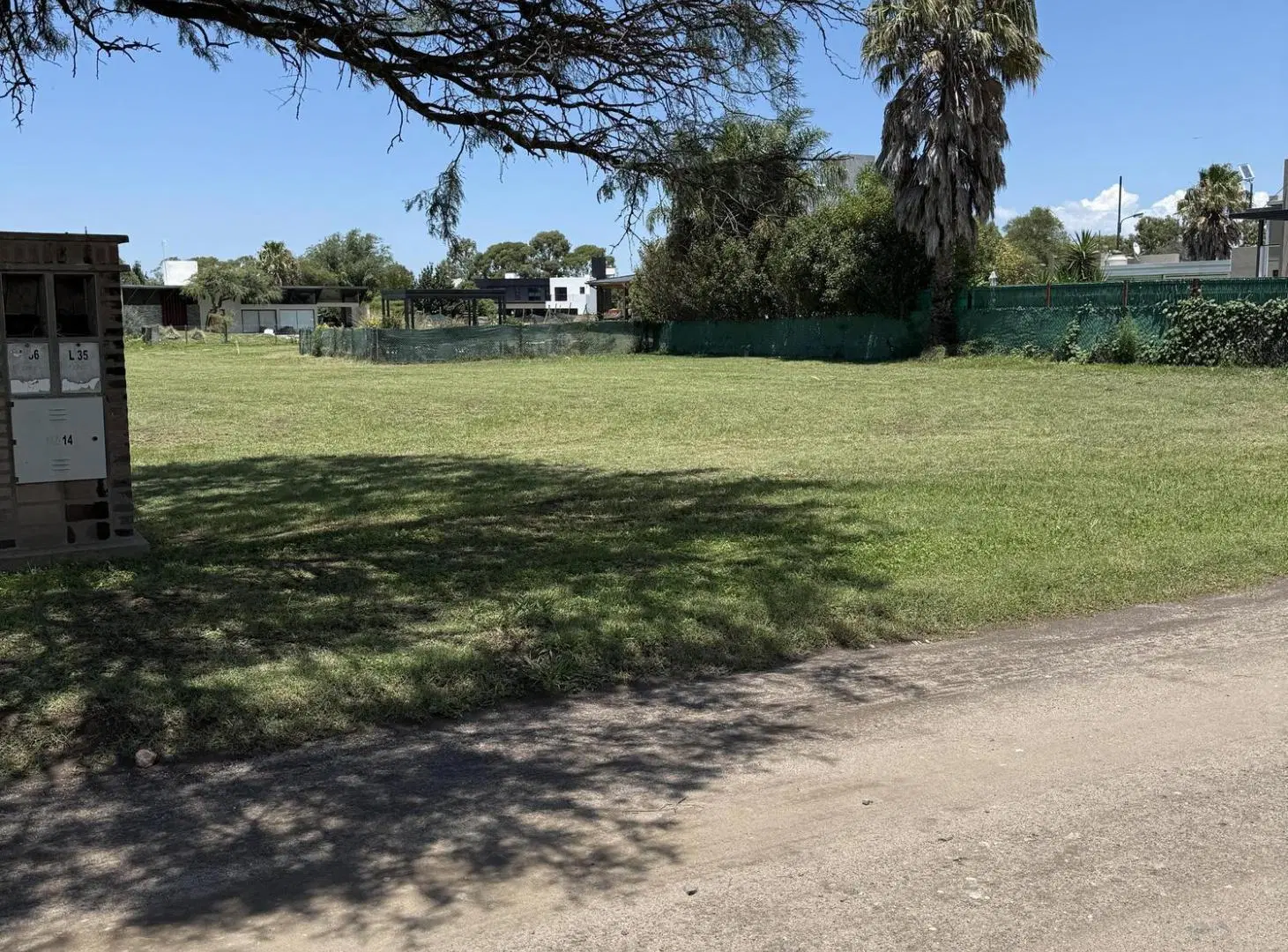 Venta Lote 845m2 Con Servicios (Etapa 2) Recibe Vehículo o Canje por Departamento 5
