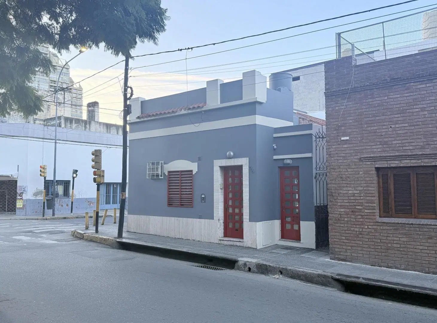 Casa en Venta en Dean Funes 1590 esq Neuquén 2