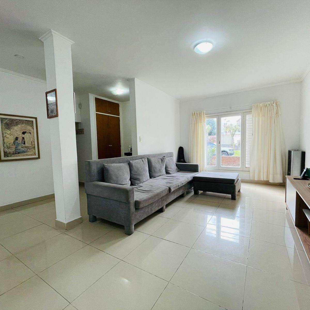 Casa en Guernica 300 de Siete Ambientes con Garage y Parque 1
