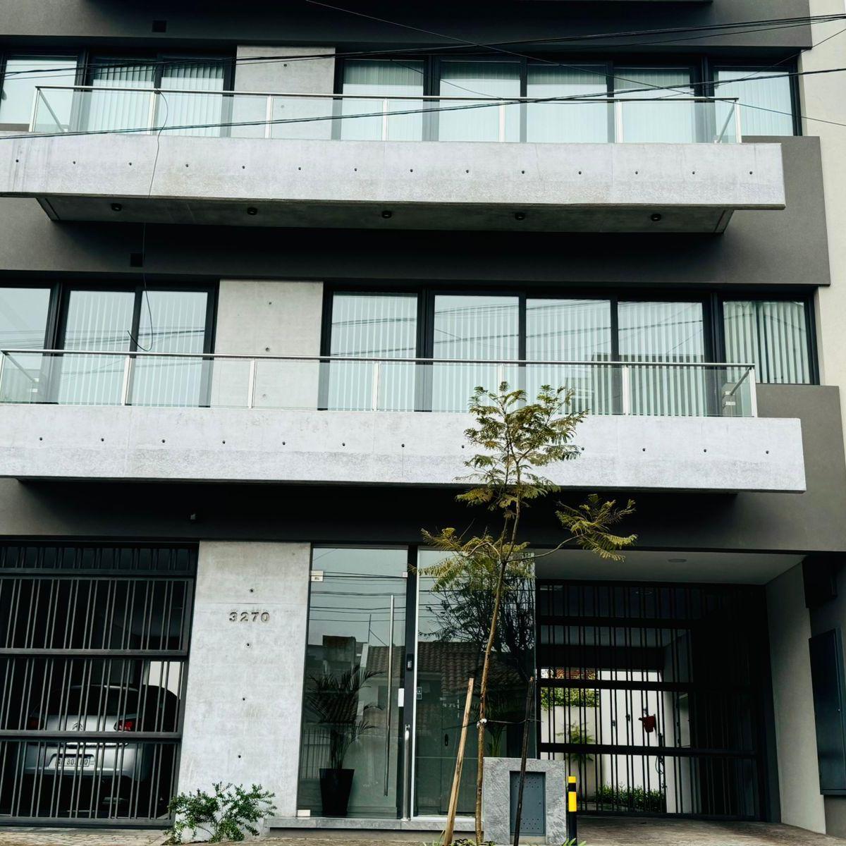 Departamento en Las Heras 3200 de Cuatro Ambientes con Terraza Privada y Cochera 1