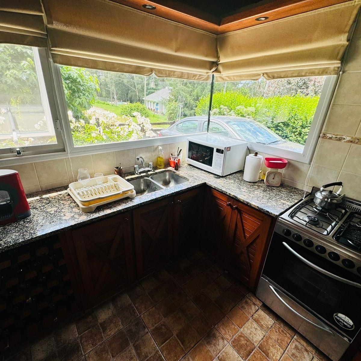 Foto de Casa en Sierra de los Padres zona Golf de tres ambientes con piscina, imagen 3