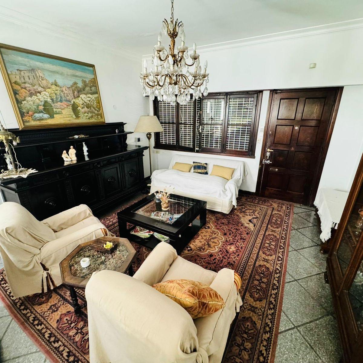 CHALET EN GARAY 1800 DE TRES AMBIENTES + DPTO 2 AMBIENTES