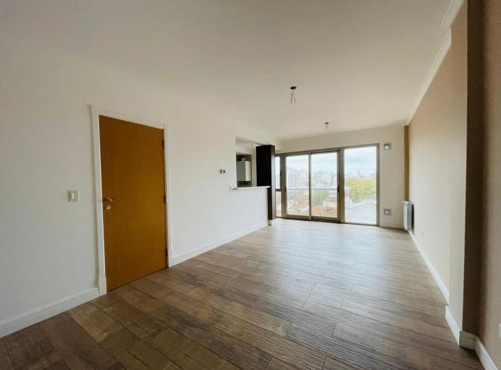 Foto de Departamento en Irigoyen 2700 de dos ambientes con cochera, imagen 2