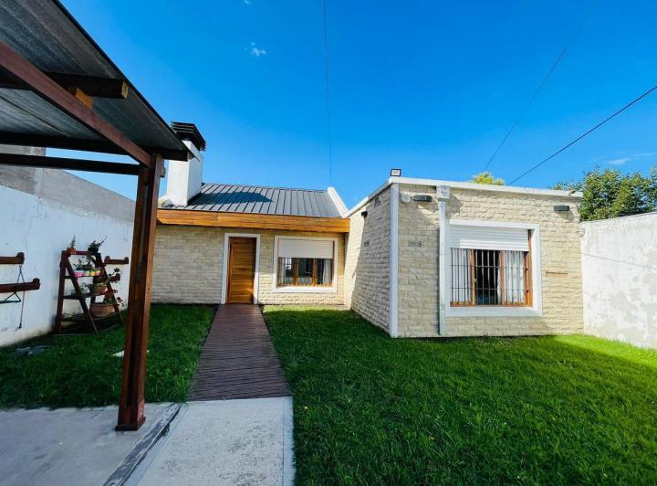 Casa en Ortiz de Zarate 9300 de tres ambientes
