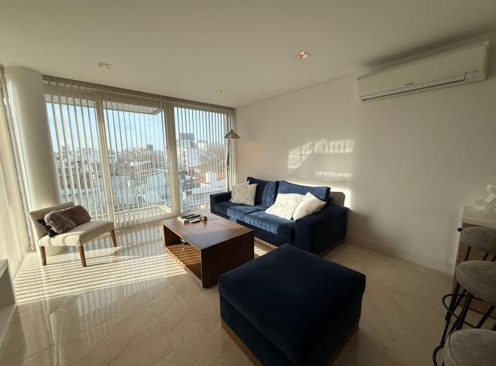 Foto de Venta departamento 2 ambientes de categoría con cochera y baulera, imagen 2