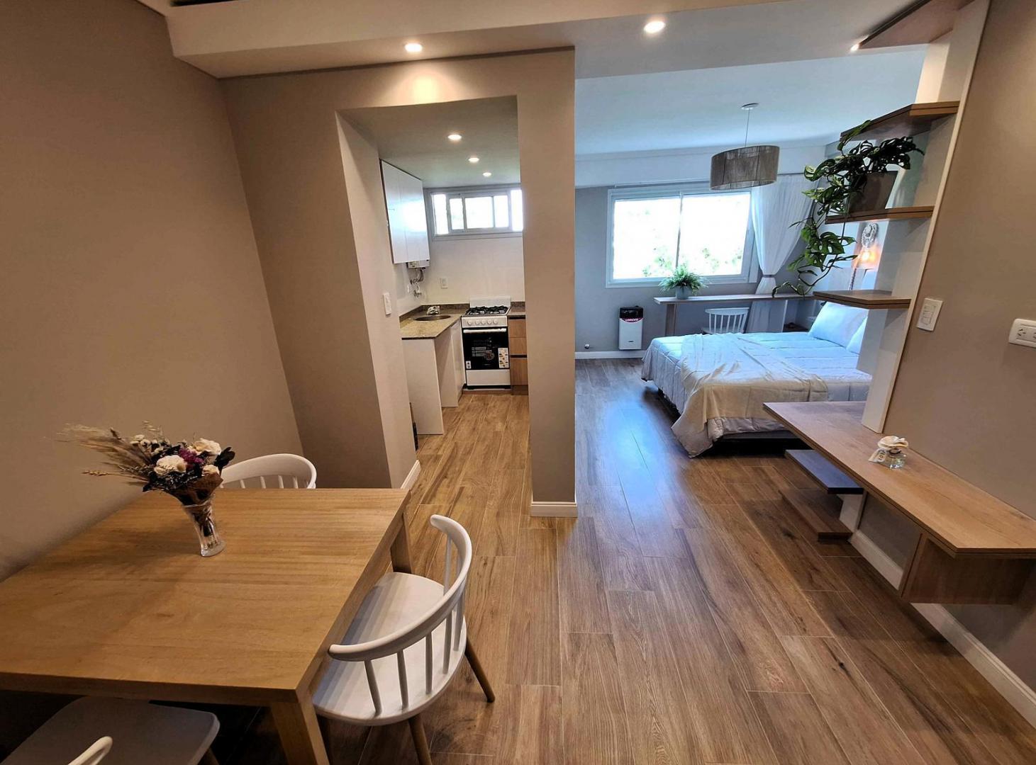 Departamento en Brown 2000 de un ambiente y medio con balcon