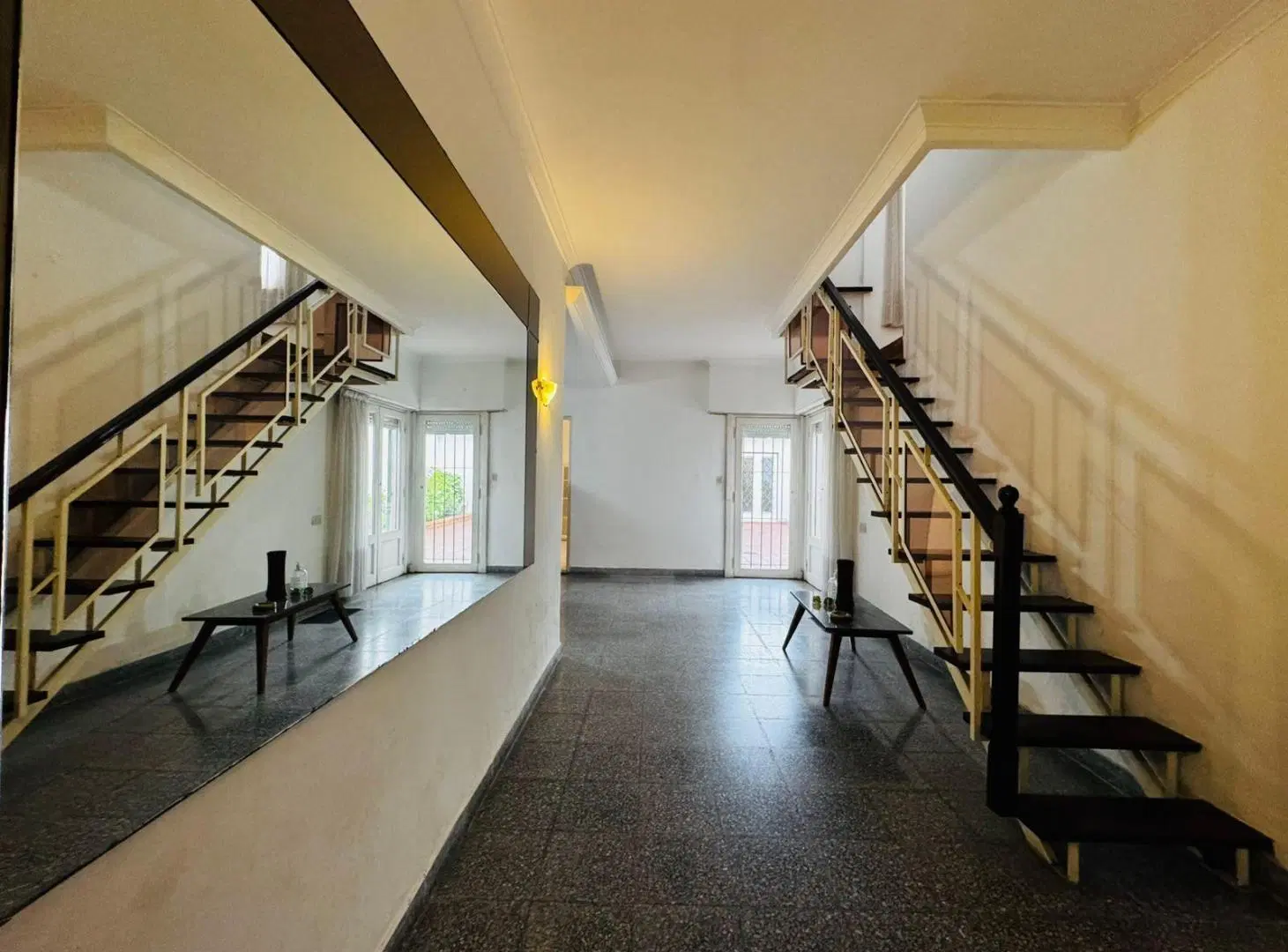 Casa en Garay 2700 de cuatro ambientes con garage y quincho 2
