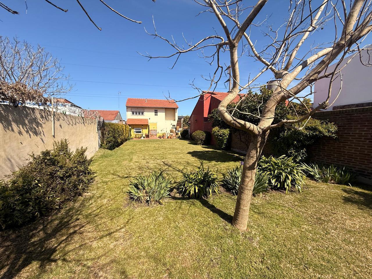 Foto de Casa de tres ambientes en Av. Vertiz 3700 con parque, imagen 4
