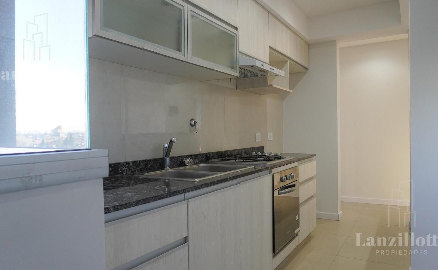 Venta 3 ambientes con 2 cocheras cubiertas en Lanús