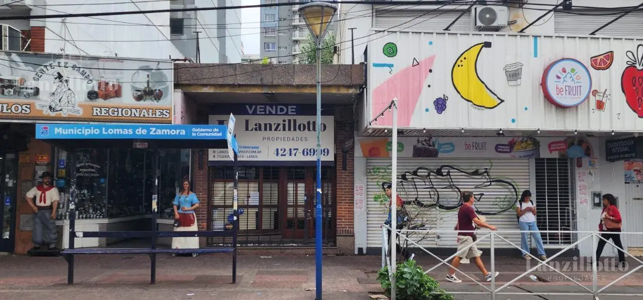 VENTA DE LOCAL  EN INMEJORABLE ZONA COMERCIAL 2