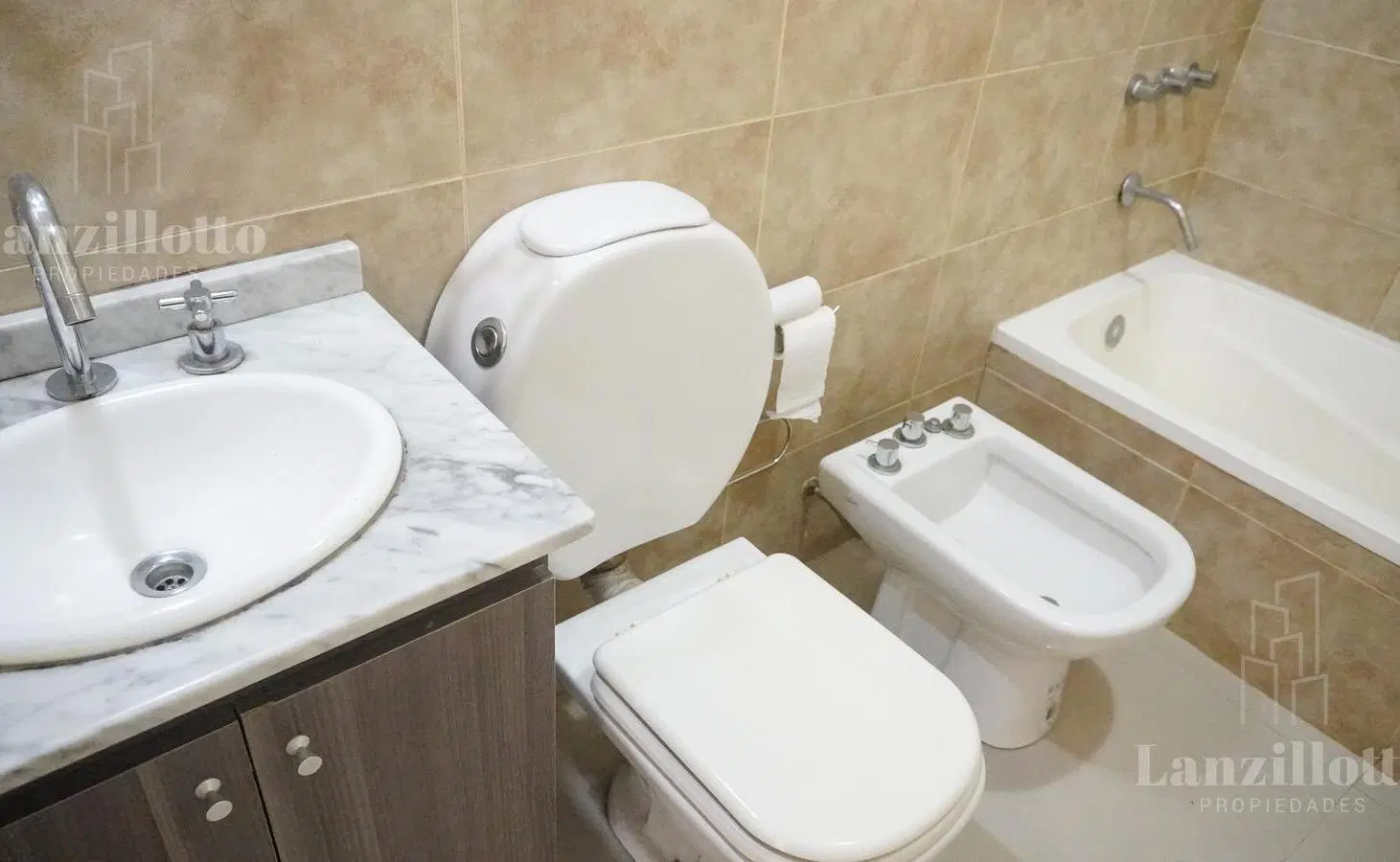 Departamento 2 ambientes en alquiler - Lanús Este 2