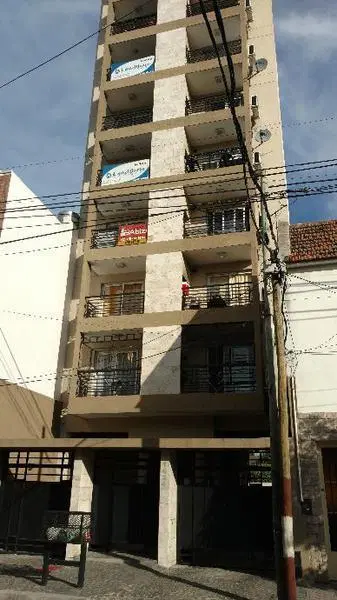 Departamento 2 ambientes en alquiler - Lanús Este 1