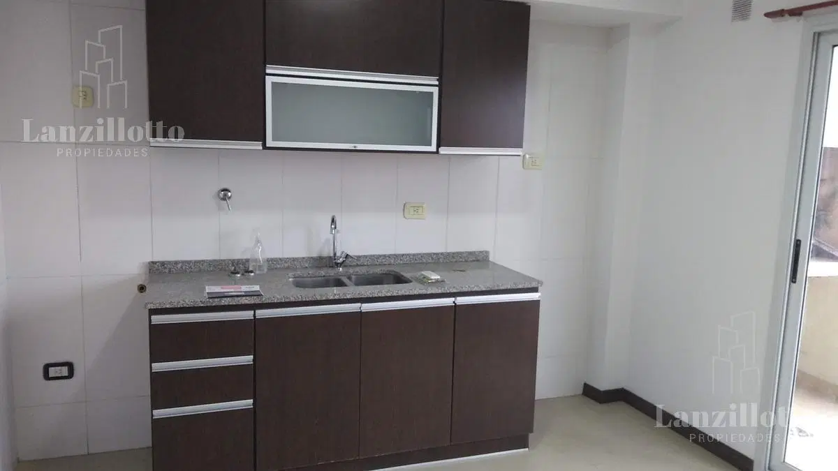 Departamento 2 ambientes en alquiler - Lanús Este 4