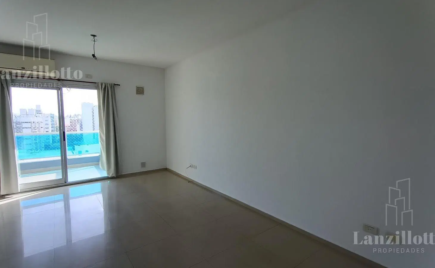 Departamento 2 ambientes en alquiler en Lanús Este 4