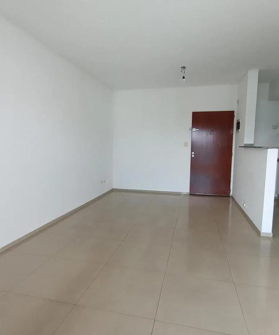 Departamento 2 ambientes en alquiler en Lanús Este 2