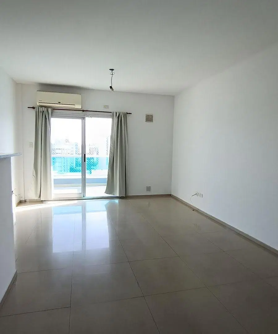 Departamento 2 ambientes en alquiler en Lanús Este 1
