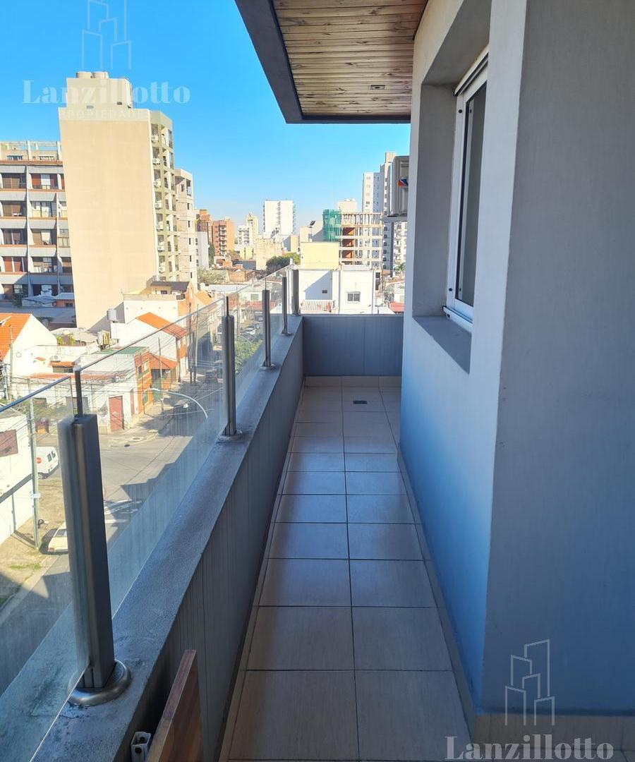 Foto de Alquiler depto. 2 ambientes con cochera - Lanús Este, imagen 1