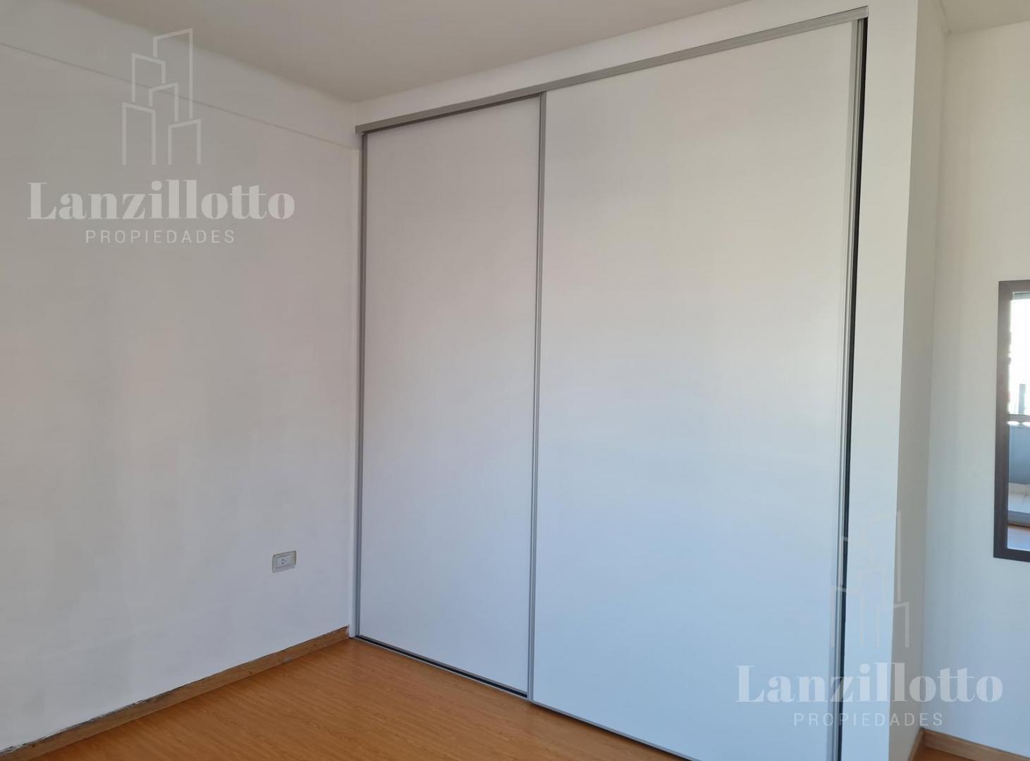 Foto de Alquiler depto. 2 ambientes con cochera - Lanús Este, imagen 1