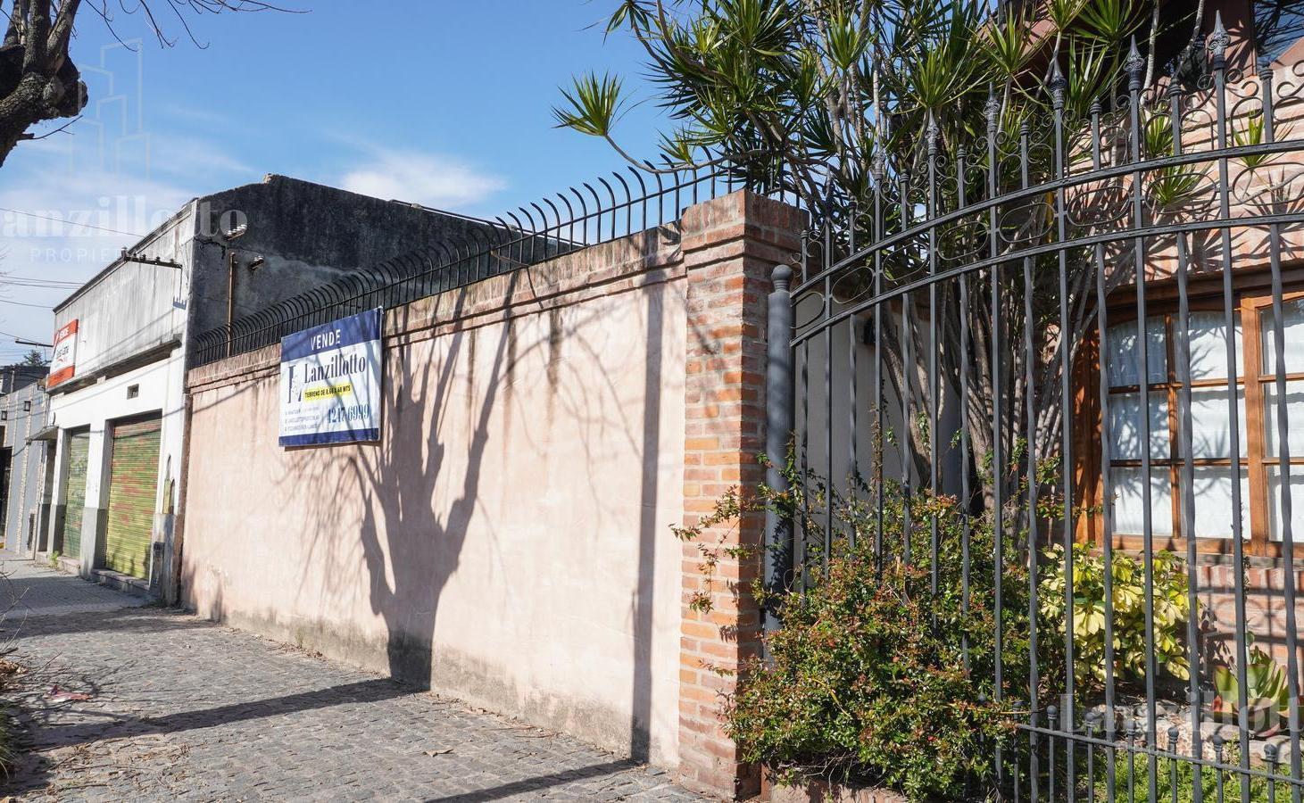 Foto de Casa 5 ambientes con quincho, pileta y parque a la venta en Lanus Este, imagen 3