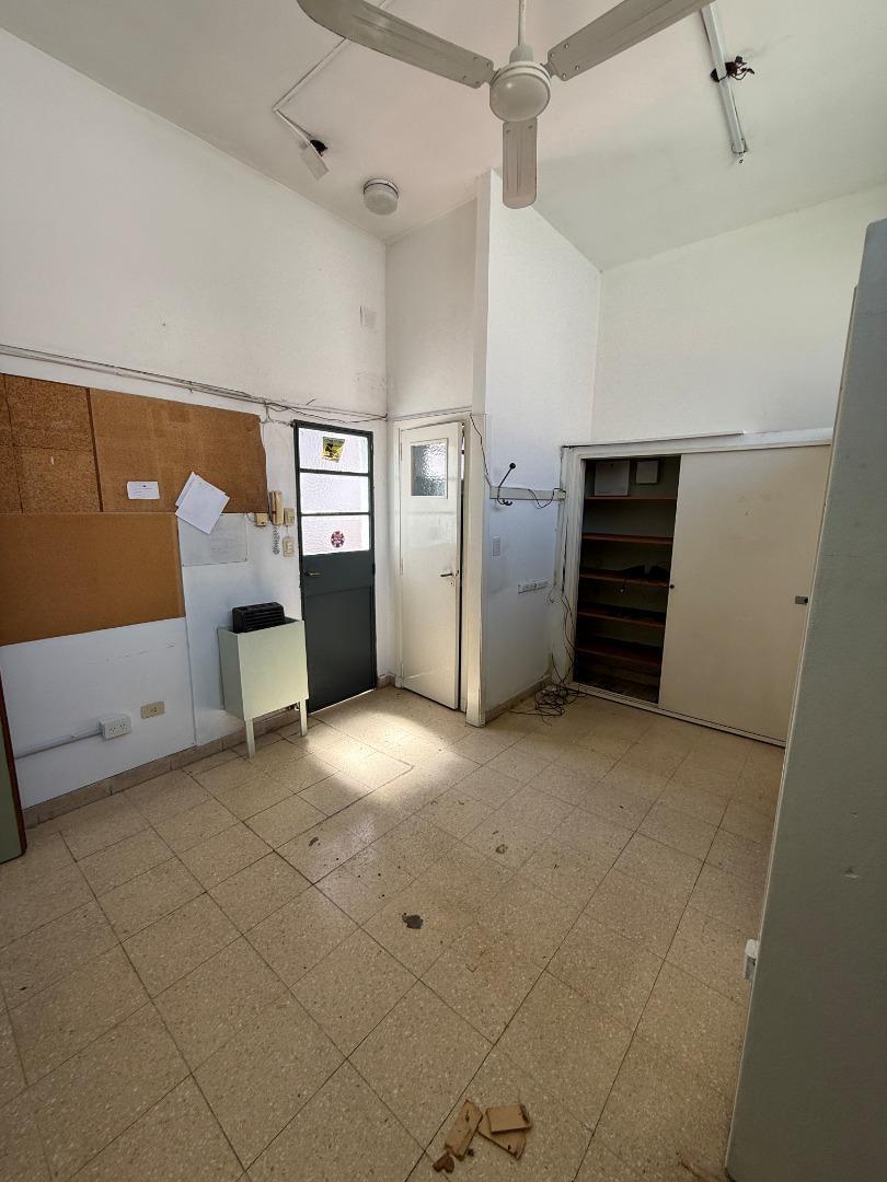 Foto de EDIFICIO CON VARIAS DEPENDENCIAS EN ALQUILER, imagen 4