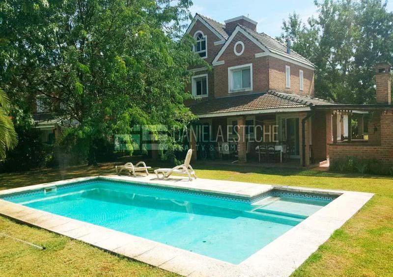 D. Esteche Realty & Home Ayres de Pilar Casa Clasica 2