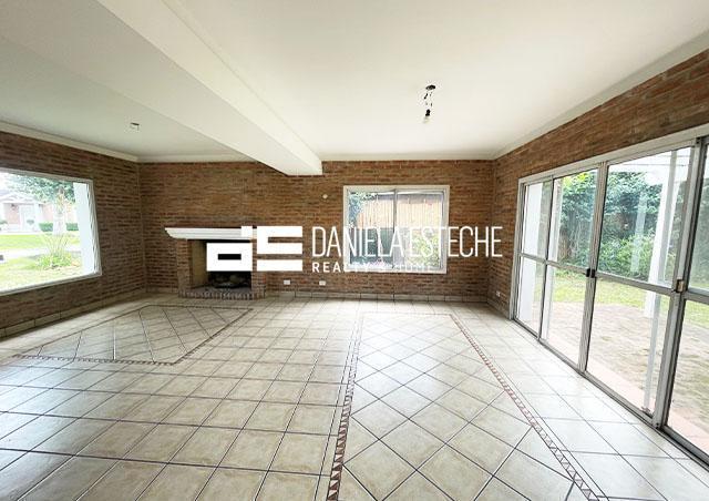 Casa en Barrio Privado Bermudas 1