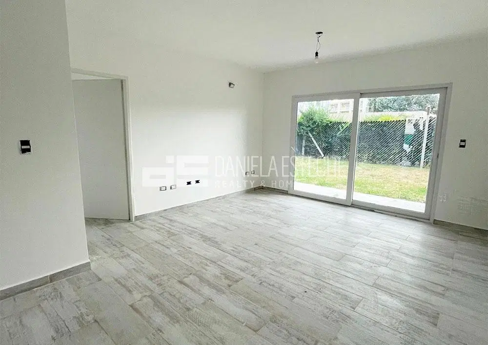 Departamento cuatro ambientes en Spring Park 5