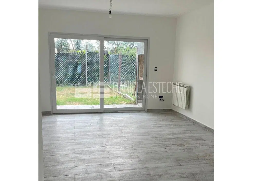 Departamento cuatro ambientes en Spring Park 2