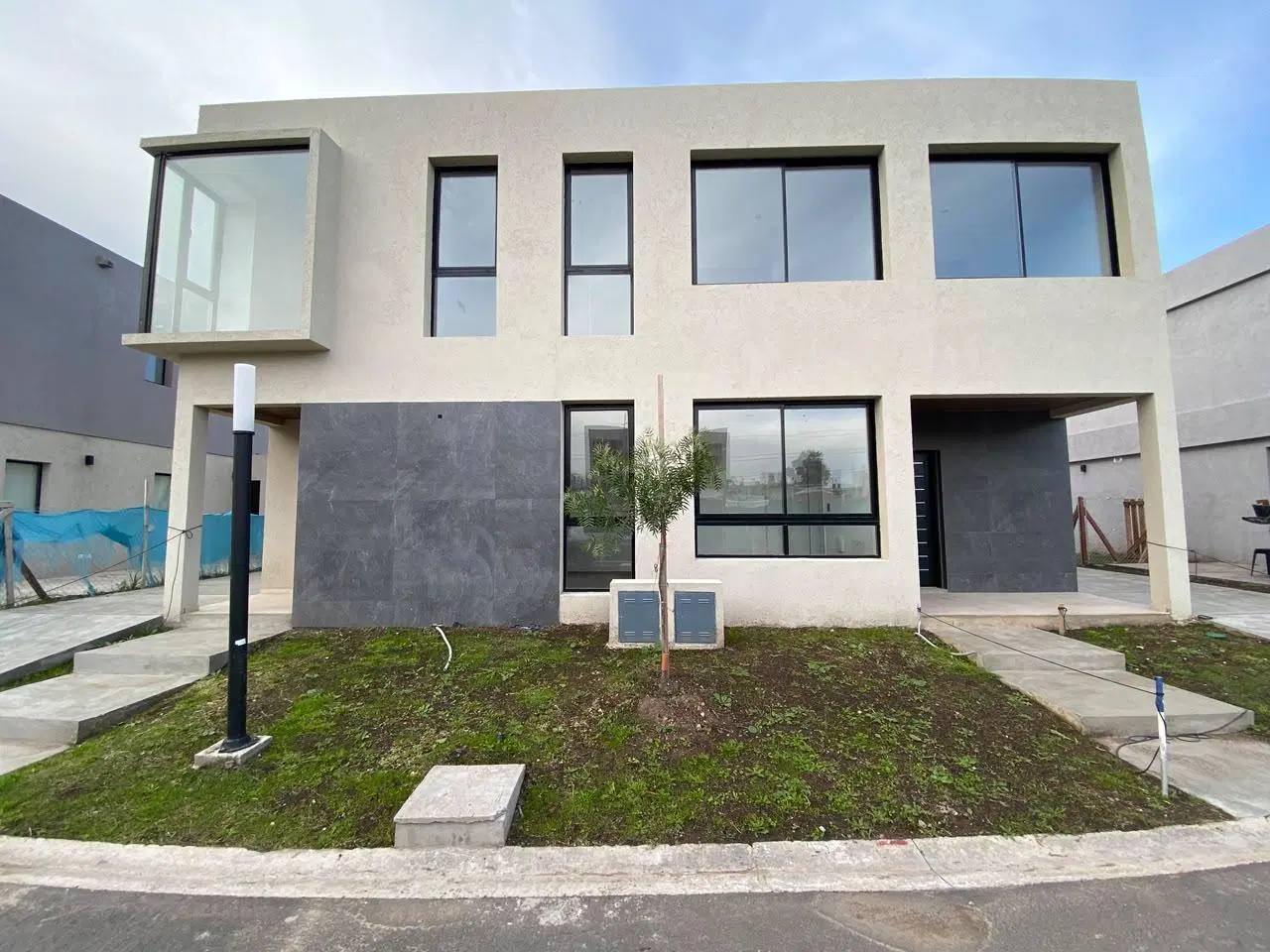 Casa Twin en Spring Park 5
