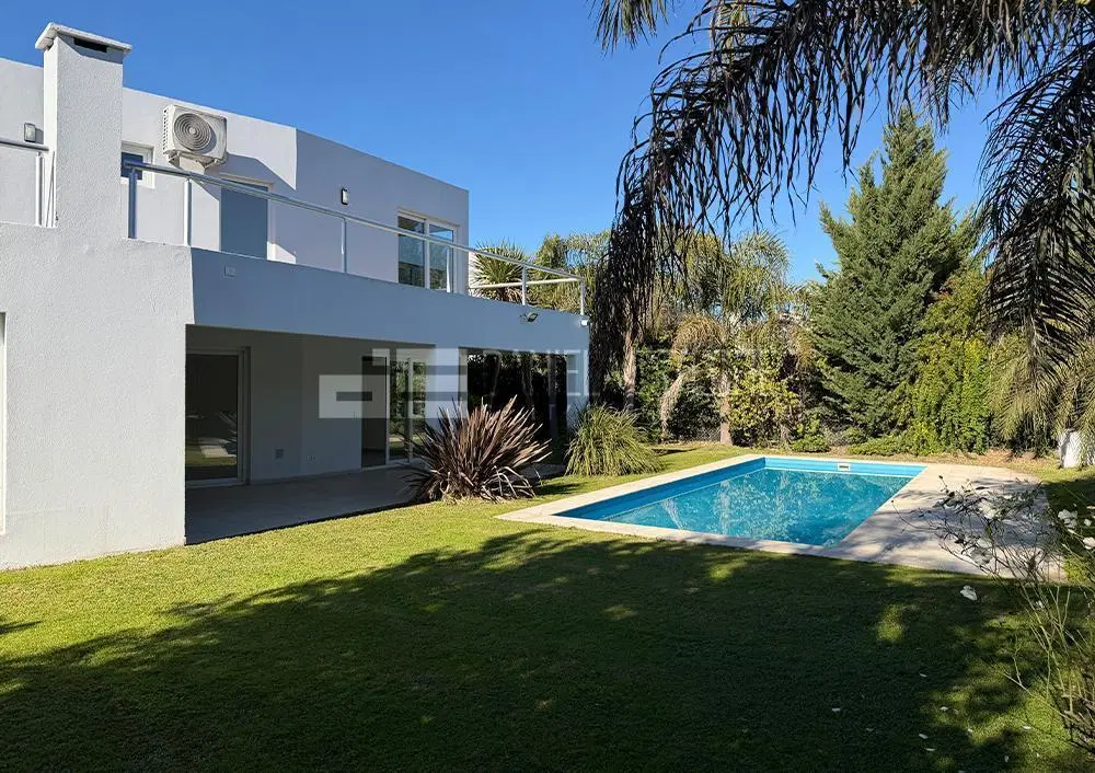 Casa en Ayres de Pilar moderna 2
