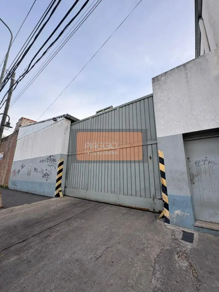 GALPON IMPORTANTE CON OFICINAS EN DOS PLANTAS 4