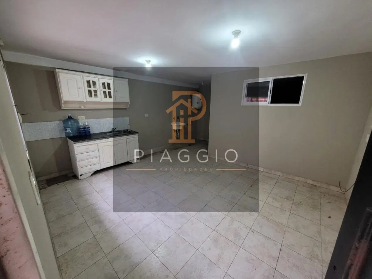 DEPARTAMENTO ALQUILA 2 AMB. MORENO 2