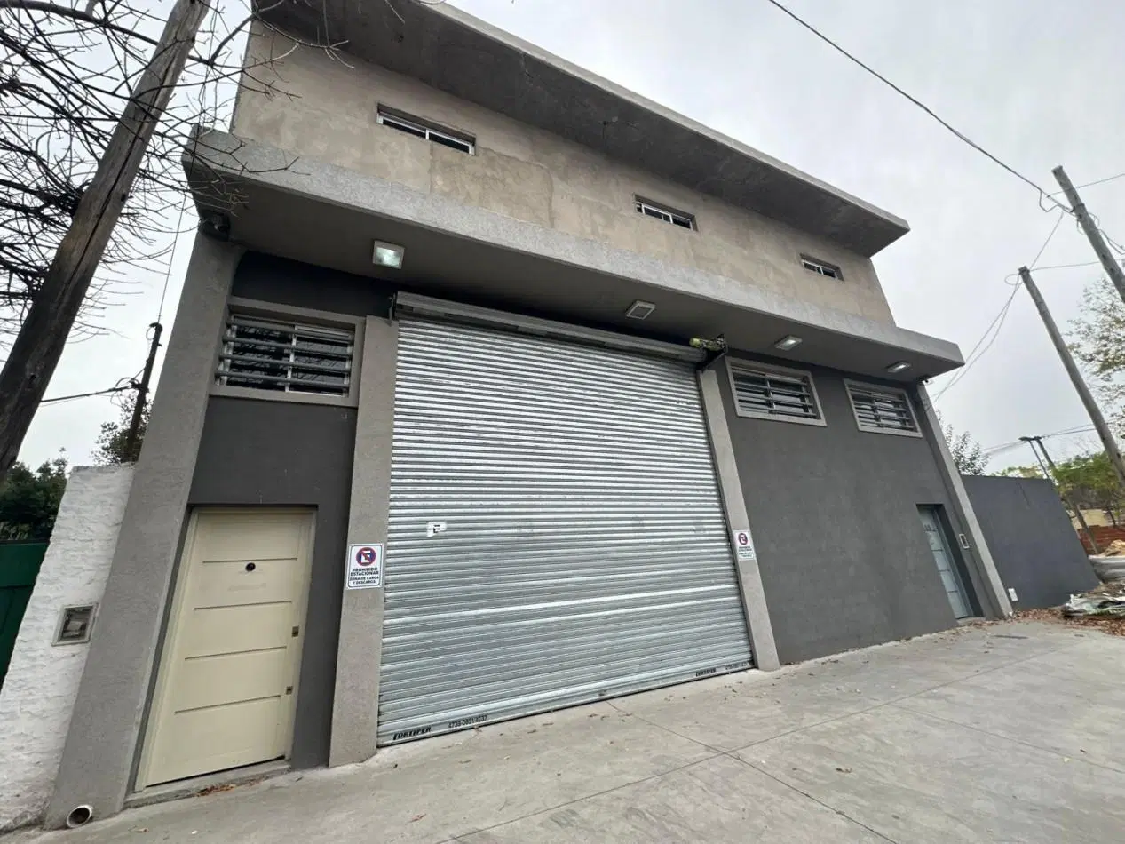 ALQUILER GALPON DE 480M2 - LOMA HERMOSA 4