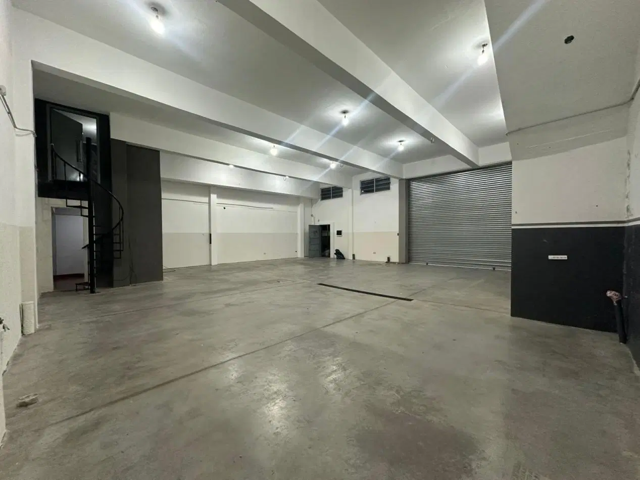ALQUILER GALPON DE 480M2 - LOMA HERMOSA 5