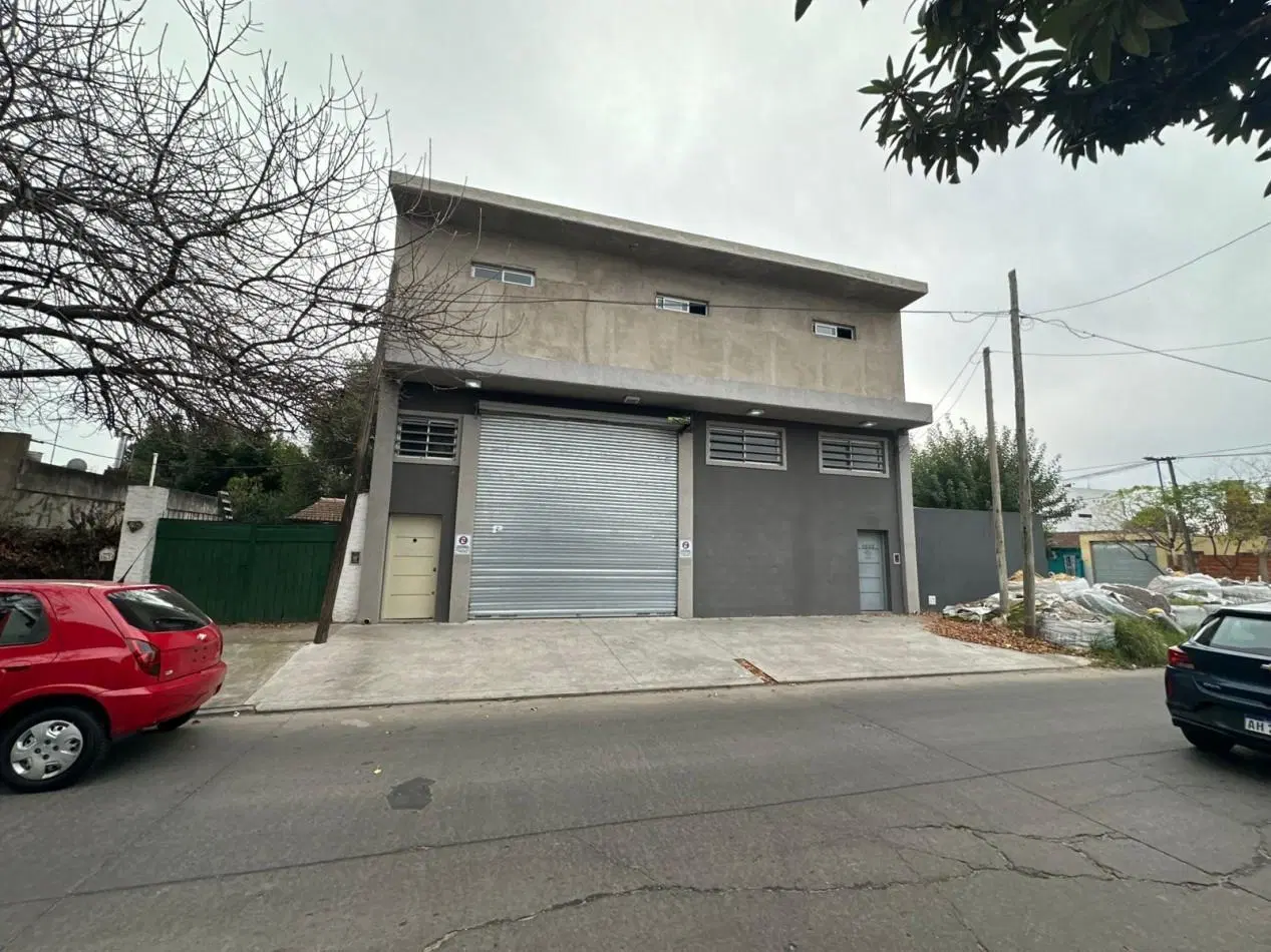 ALQUILER GALPON DE 480M2 - LOMA HERMOSA 2