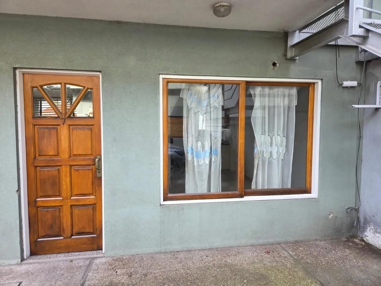 Foto de DEPARTAMENTO 2 AMBIENTES EN COMPLEJO CON COCHERA Y PATIO EN CARAPACHAY, imagen 1