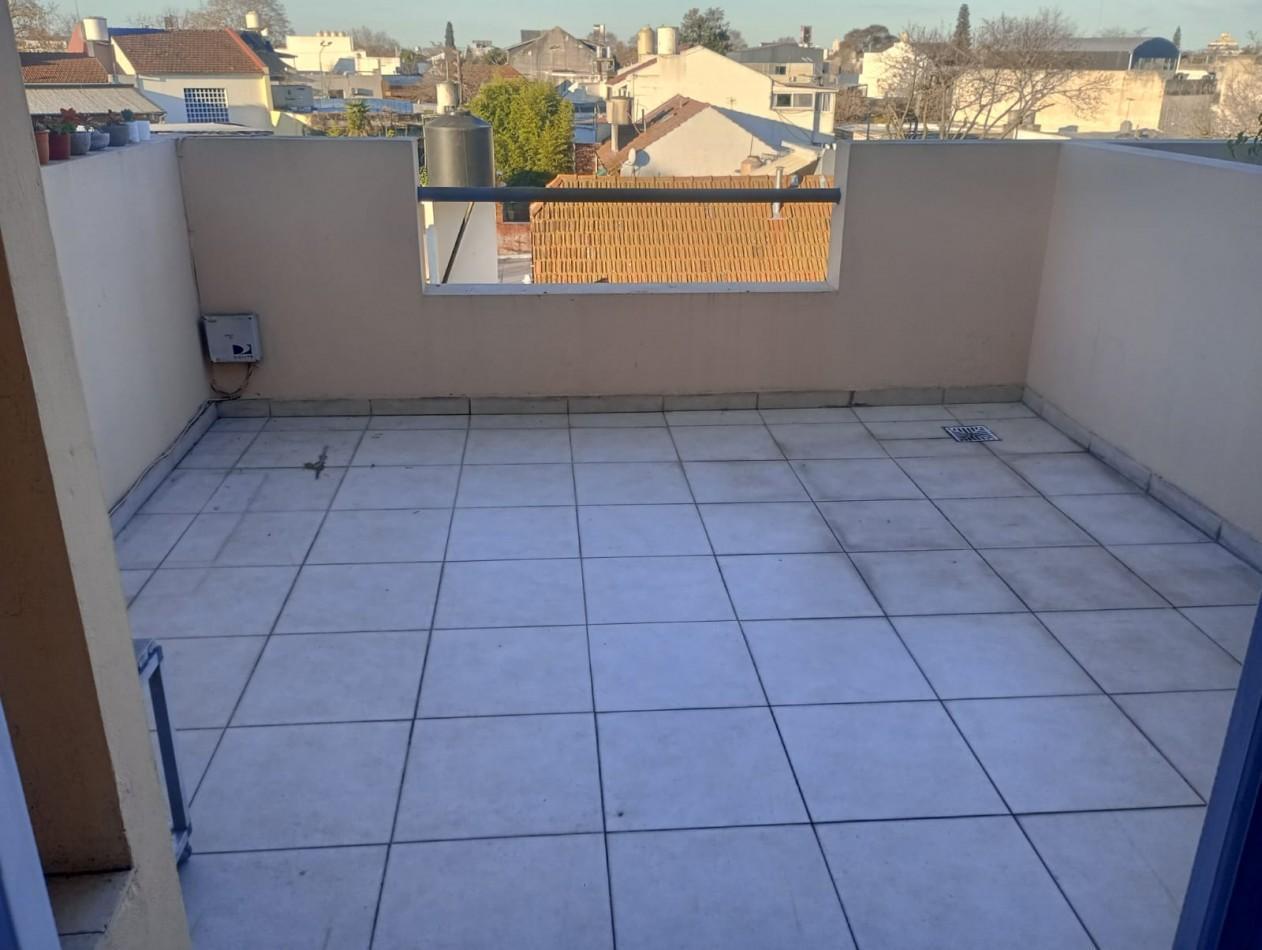 Foto de DEPARTAMENTO DOS AMBIENTES CON COCHERA CUBIERTA Y TERRAZA, imagen 3
