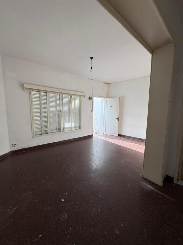 Foto de PH DOS AMBIENTES AL FONDO CON PATIO EN ALQUILER, imagen 4