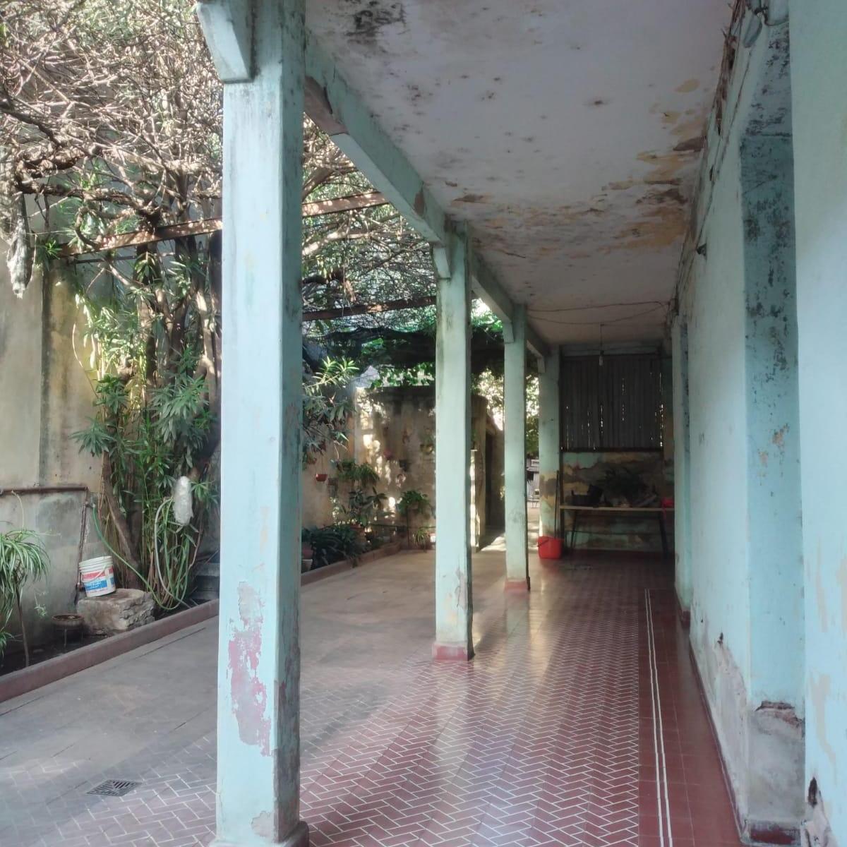 Vendo Casa antigua Esquiú al 1100