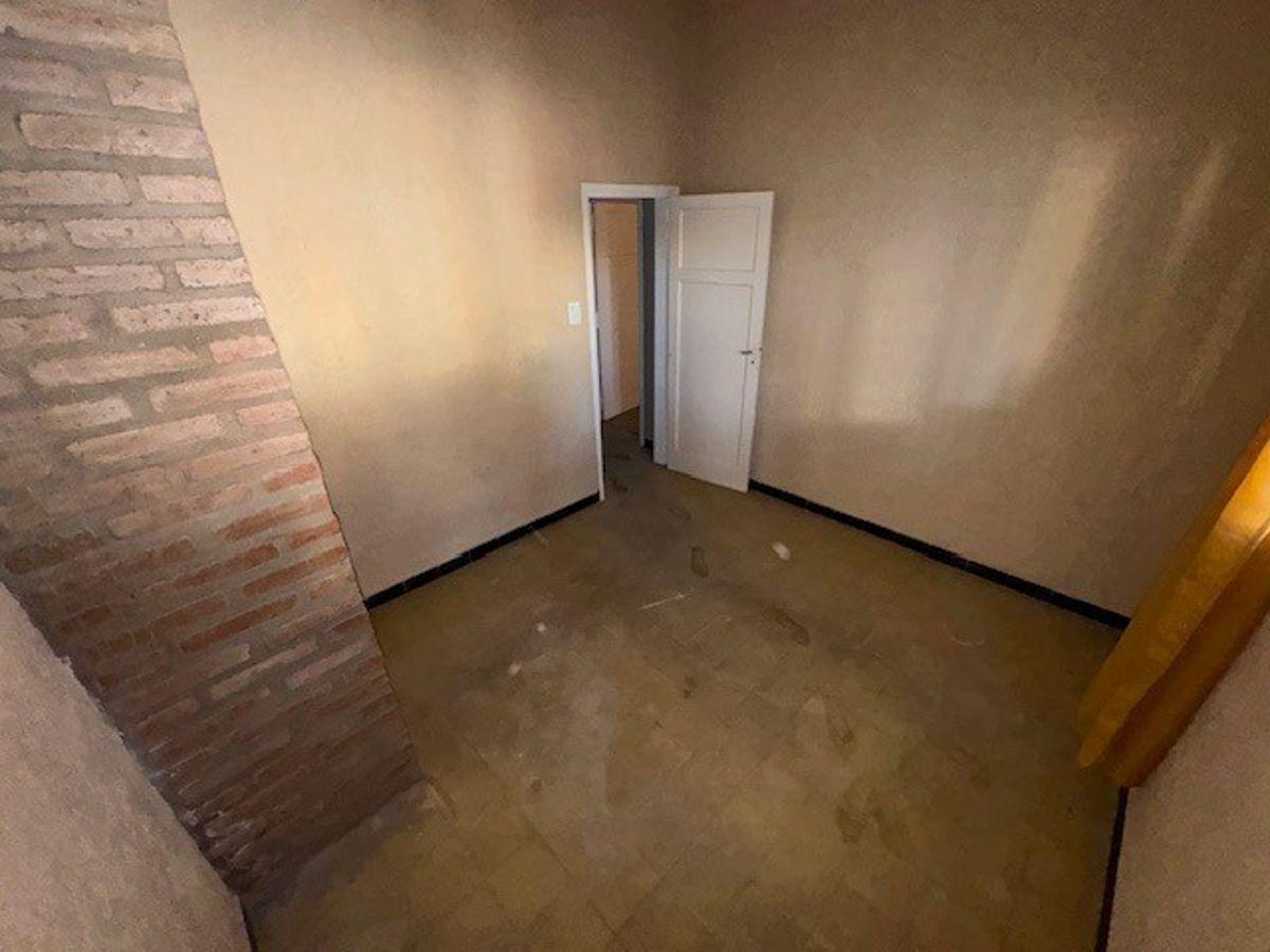 Foto de ¡PROPIEDAD DE 3 DORMITORIOS Y PATIO EN ALQUILER! B° GENERAL BUSTOS, imagen 4