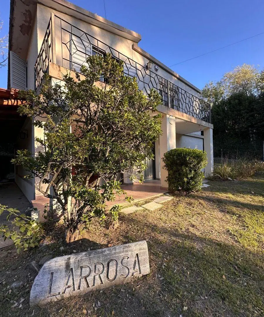 Venta de propiedad en Icho Cruz con piscina. 3 Dormitorios. 1