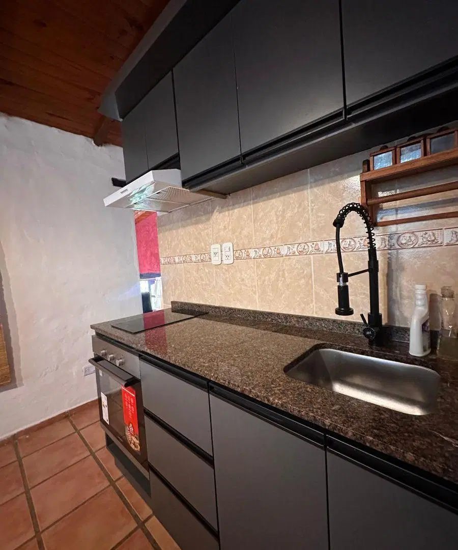 Venta casa en Cuesta Blanca a 250 metros del río. 2