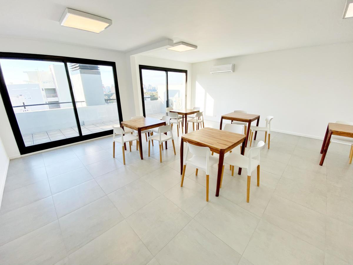 Monoambiente con Parrilla a Estrenar - Venta Directa