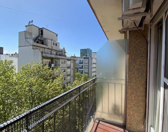 Alquiler temporada - Excelente 2 amb a la calle c/cochera
